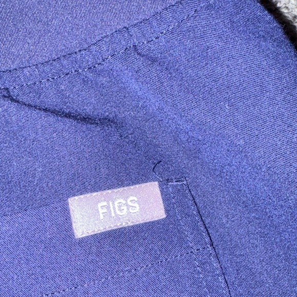 Navy Figs scrub pants - Picture 5 of 5